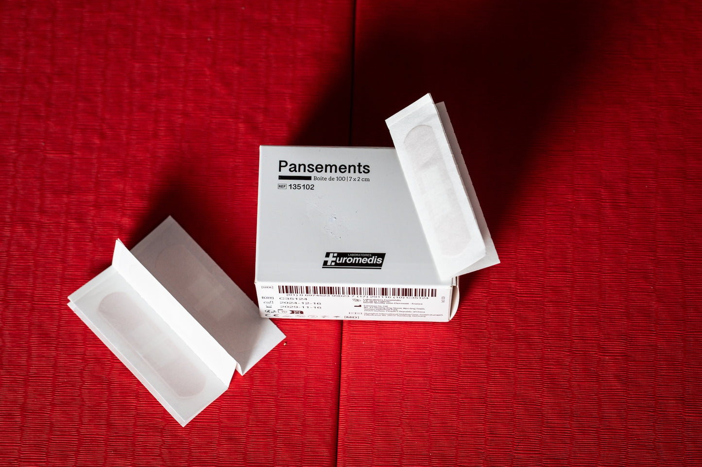 Pansements 7 x 2 cm – Boîte de 100